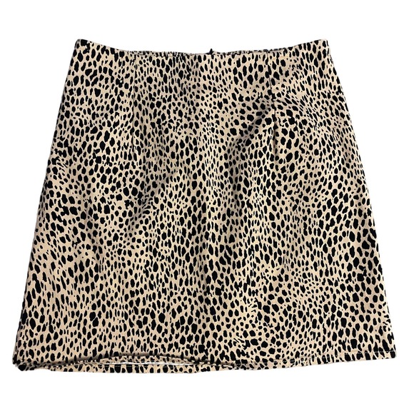 Brandy Melville Skirt Cheetah Print Knee Length Mini Zip Up Back Size Small - Picture 1 of 6